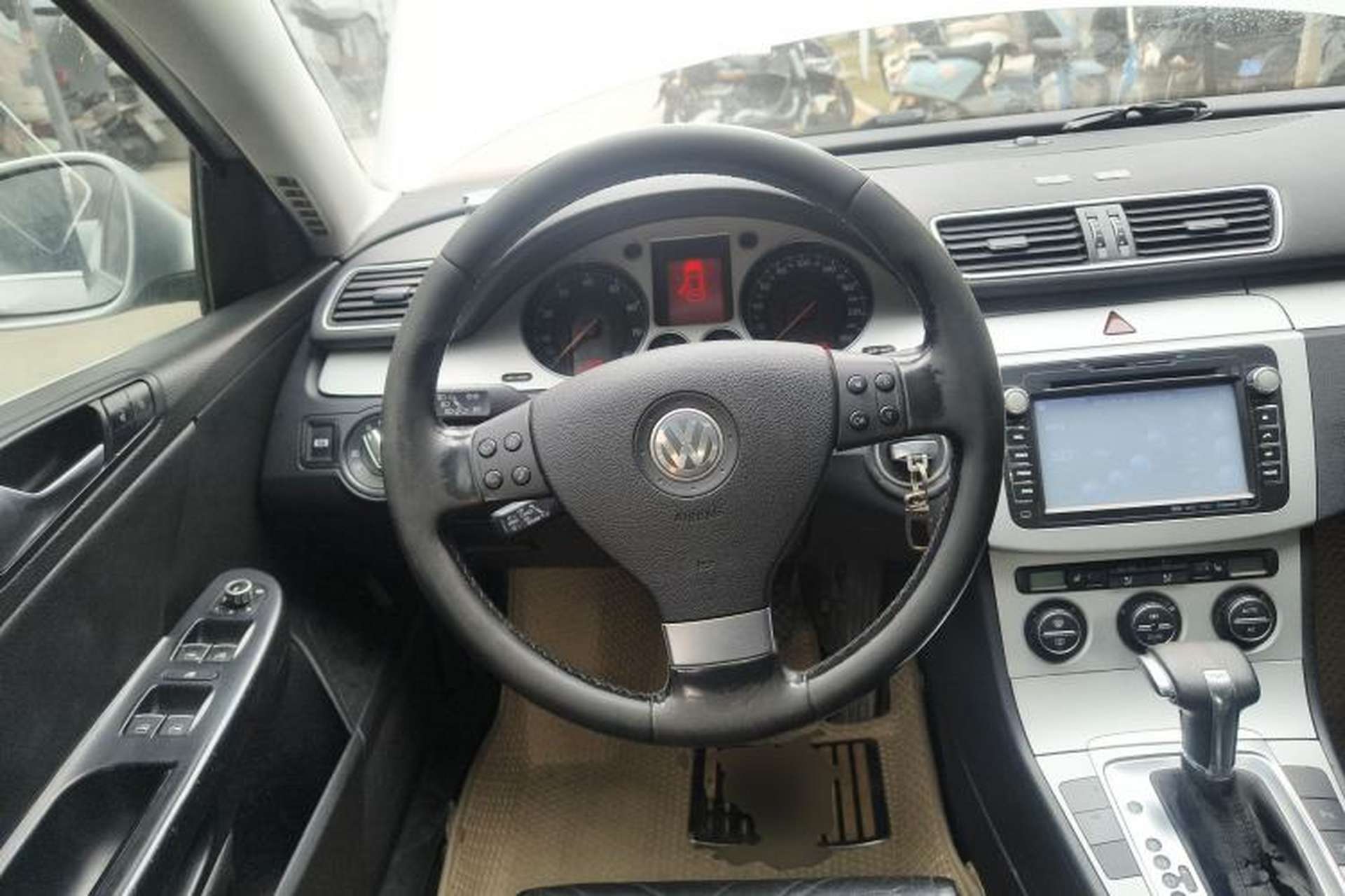 Used Volkswagen Magotan 2011 2.0 TSI DSG Luxury Edition Steering Wheel