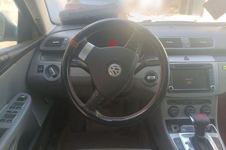 Used Volkswagen Magotan 2011 1.4 TSI Elite Edition Steering Wheel