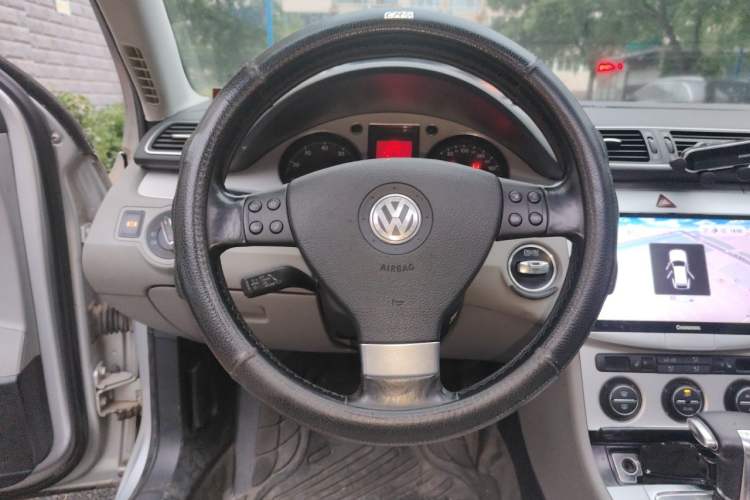 Used Volkswagen Magotan 2011 1.8TSI DSG Luxury Model Steering Wheel