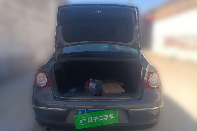 Used Volkswagen Magotan 2011 1.4 TSI Elite Edition Trunk