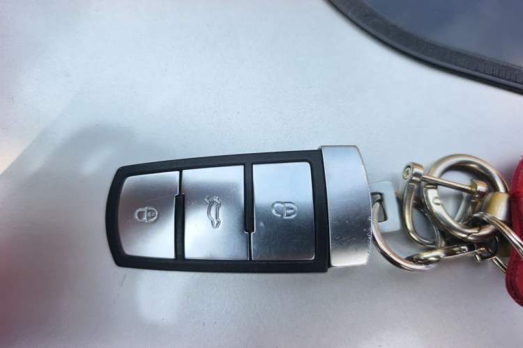 Used Volkswagen Magotan 2011 1.4 TSI Elite Edition Vehicle Key