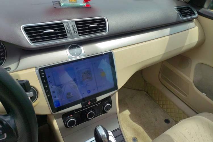 Used Volkswagen Magotan 2012 Revised Version 1.8TSI Leading Edition Audio And AC Panel