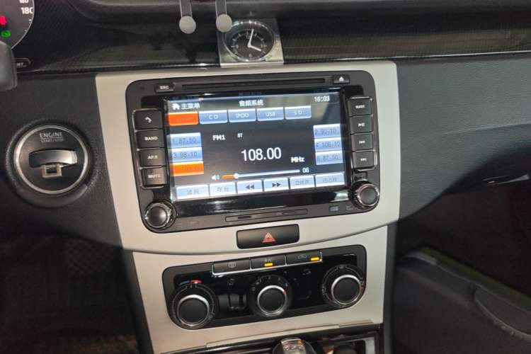 Used Volkswagen Magotan 2012 Revised Version 1.8TSI Leading Edition Audio And AC Panel
