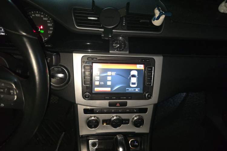 Used Volkswagen Magotan 2012 1.8TSI Luxury Model Audio And AC Panel