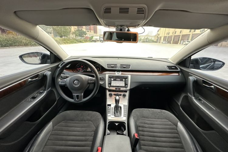 Used Volkswagen Magotan 2012 Travel Edition 2.0 TSI Comfort Version Audio And AC Panel