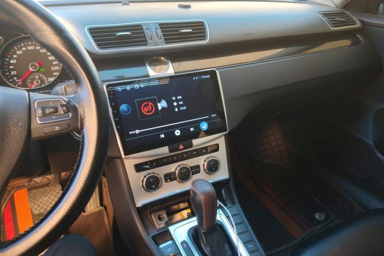 Used Volkswagen Magotan 2012 Revised Version 1.8TSI Leading Edition Audio And AC Panel