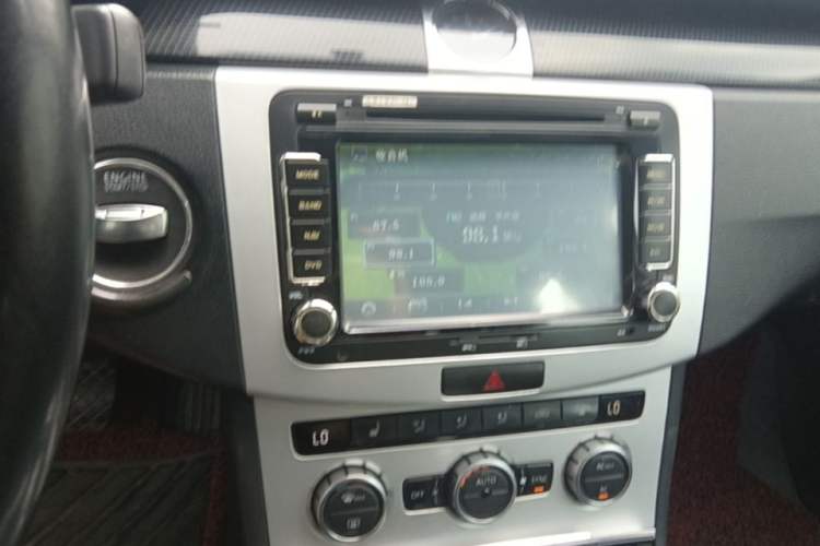 Used Volkswagen Magotan 2012 Revised 1.8TSI Luxury Version Audio And AC Panel