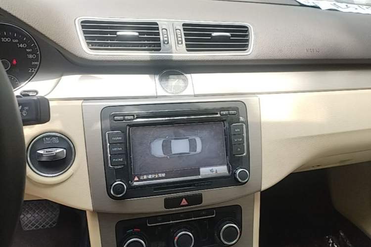 Used Volkswagen Magotan 2012 Revised Version 1.8TSI Leading Edition Audio And AC Panel