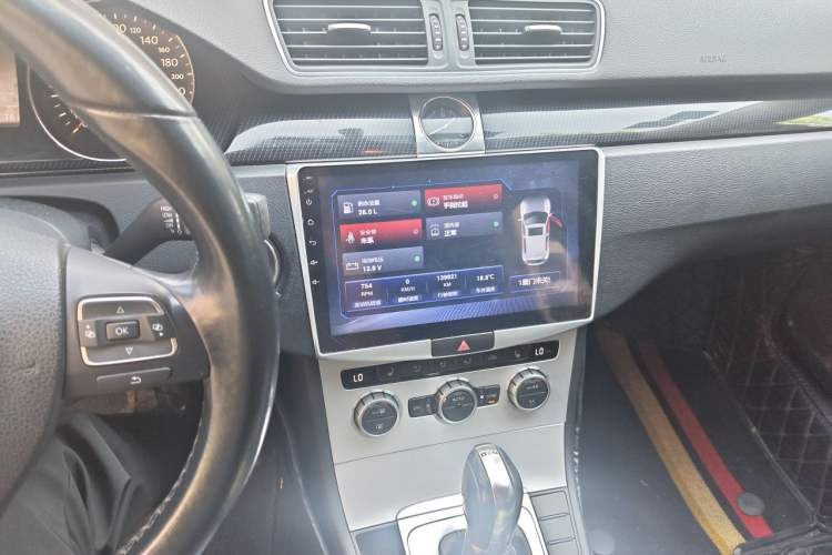 Used Volkswagen Magotan 2012 Revised Version 2.0 TSI Luxury Edition Audio And AC Panel