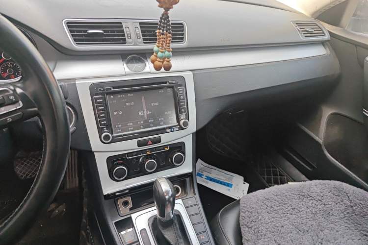 Used Volkswagen Magotan 2012 Revised Version 1.8TSI Leading Edition Audio And AC Panel