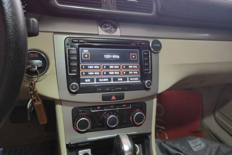 Used Volkswagen Magotan 2012 Revised Version 1.8TSI Leading Edition Audio And AC Panel