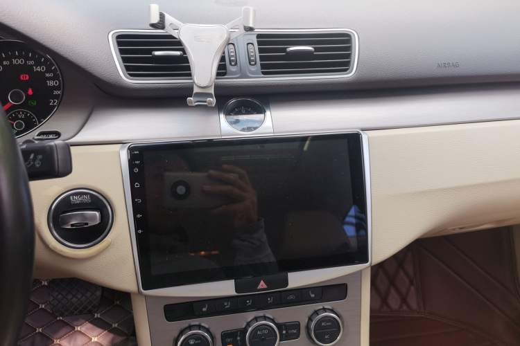 Used Volkswagen Magotan 2012 1.8TSI Luxury Model Audio And AC Panel