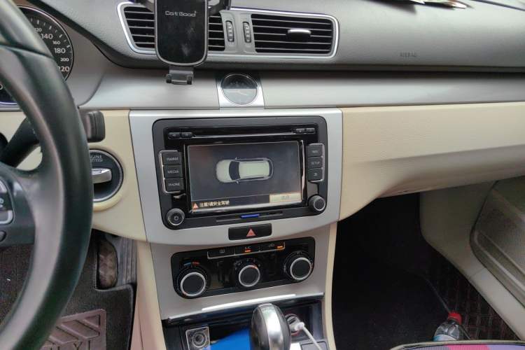 Used Volkswagen Magotan 2012 Revised Version 1.8TSI Leading Edition Audio And AC Panel