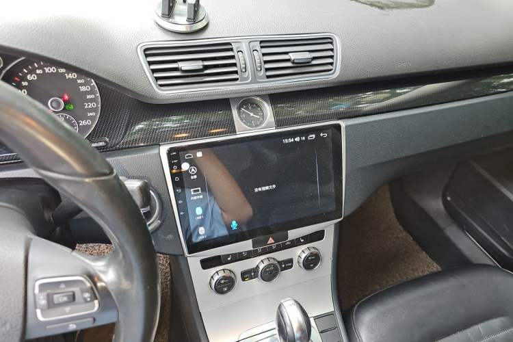 Used Volkswagen Magotan 2012 Revised Version 2.0 TSI Luxury Edition Audio And AC Panel