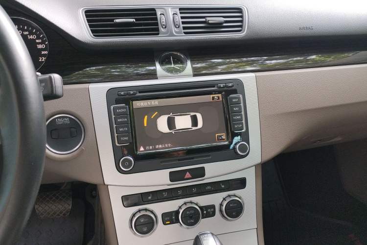 Used Volkswagen Magotan 2012 Revised Version 2.0 TSI Supreme Edition Audio And AC Panel