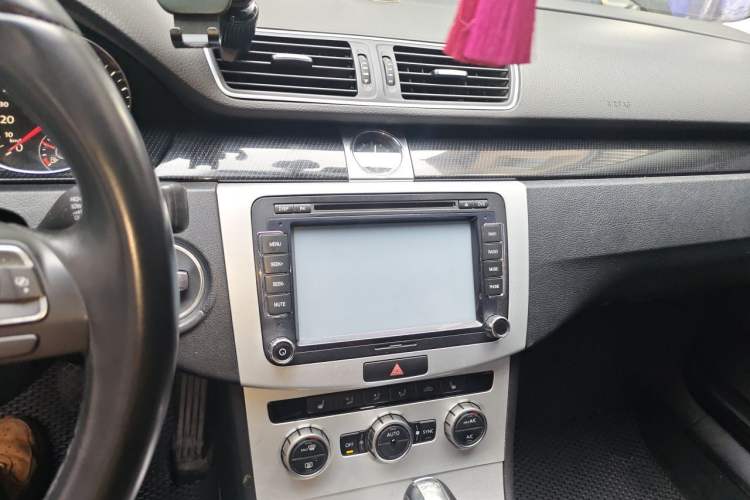 Used Volkswagen Magotan 2012 Revised 1.8TSI Luxury Version Audio And AC Panel