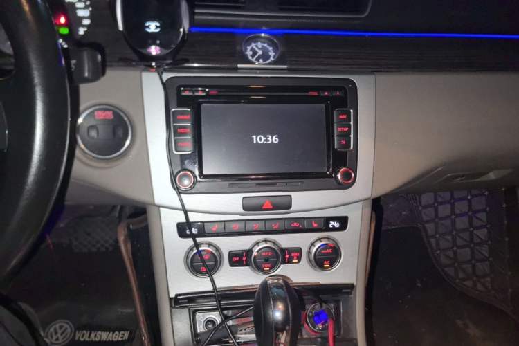 Used Volkswagen Magotan 2012 Facelift 1.8TSI Prestige Model Audio And AC Panel