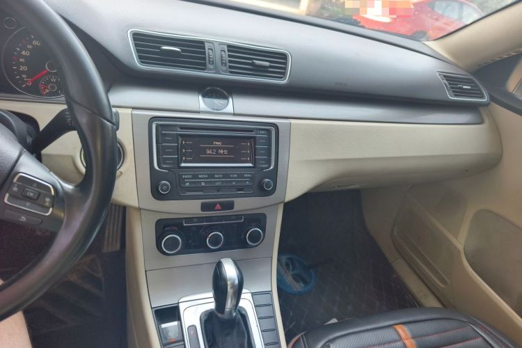 Used Volkswagen Magotan 2012 Revised Version 1.8TSI Leading Edition Audio And AC Panel