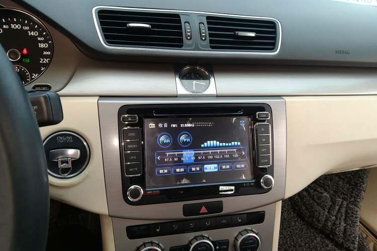 Used Volkswagen Magotan 2012 Revised 1.8TSI Luxury Version Audio And AC Panel