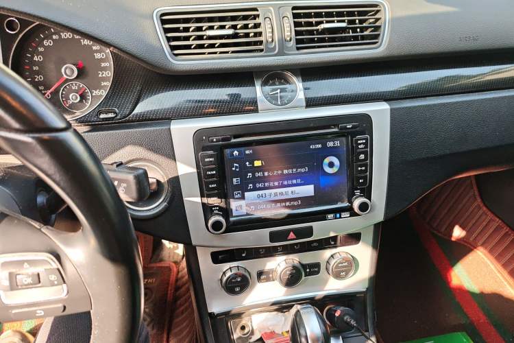 Used Volkswagen Magotan 2012 Revised 1.8TSI Luxury Version Audio And AC Panel
