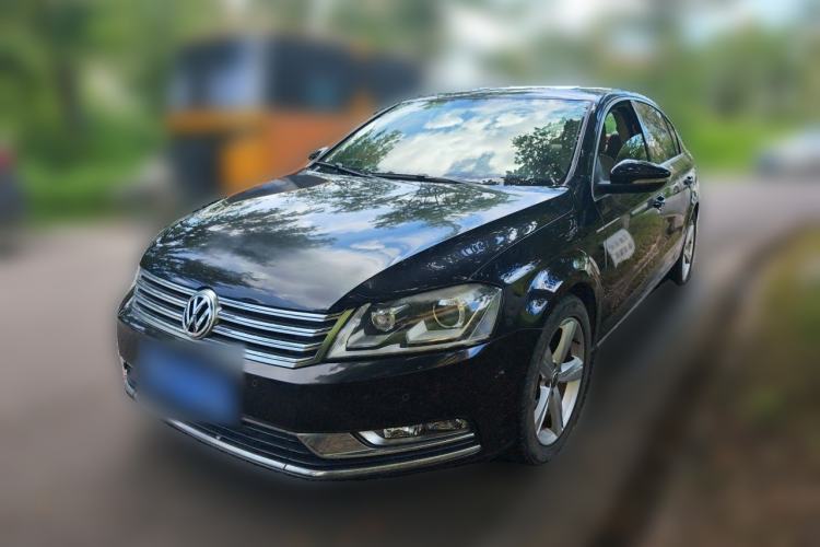 Used Volkswagen Magotan 2012 Revised Version 1.8TSI Leading Edition Guazi used car, China used car export, Used car for sale, Used cars, Cheapest cars for sale