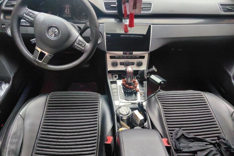 Used Volkswagen Magotan 2012 Revised Version 2.0 TSI Luxury Edition Center Console