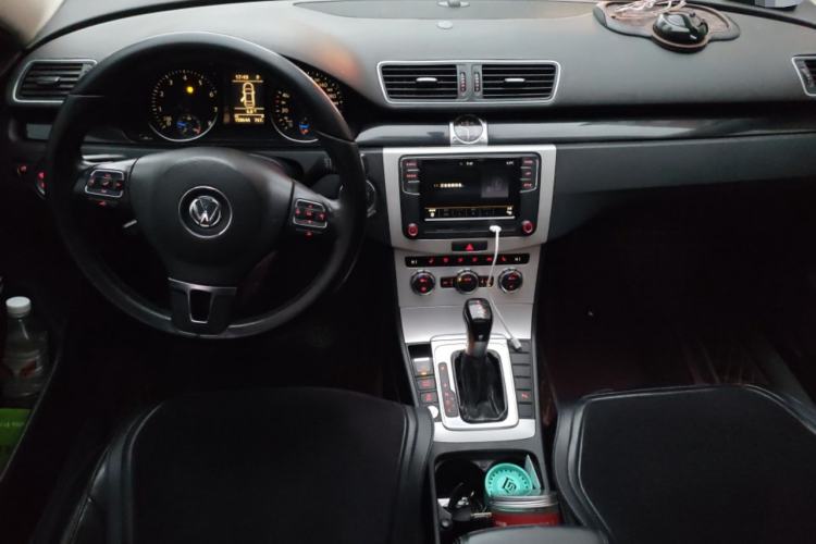 Used Volkswagen Magotan 2012 Revised 1.8TSI Luxury Version Center Console