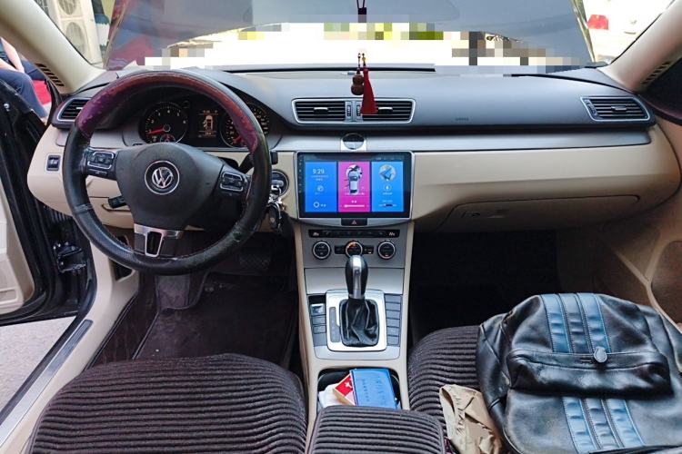 Used Volkswagen Magotan 2012 Revised 1.8TSI Luxury Version Center Console