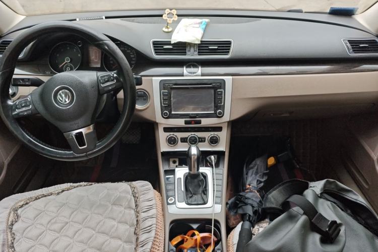 Used Volkswagen Magotan 2012 1.8TSI Prestige Model Center Console