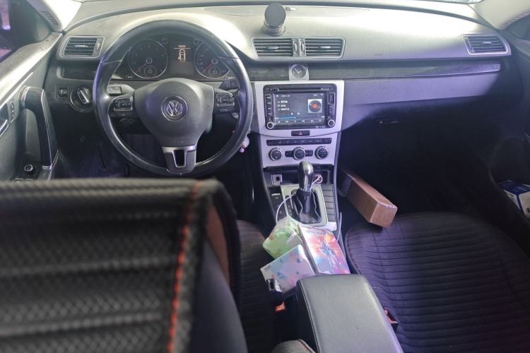 Used Volkswagen Magotan 2012 Revised 1.8TSI Luxury Version Center Console