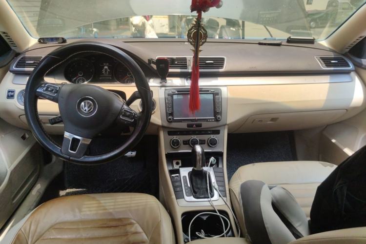 Used Volkswagen Magotan 2012 1.8TSI Luxury Model Center Console