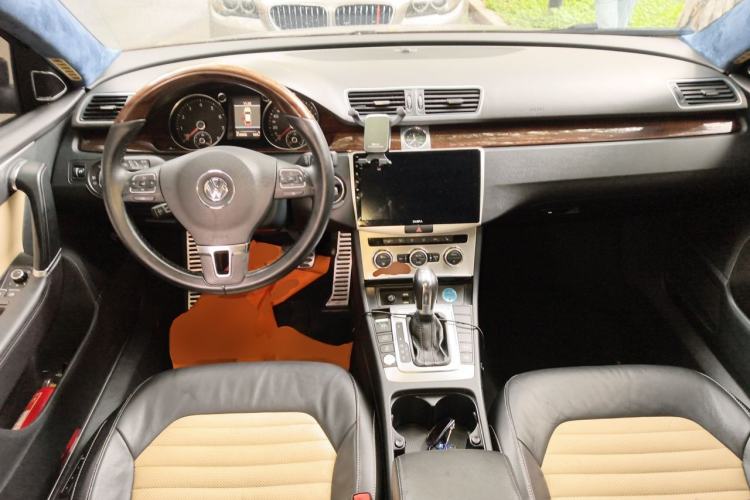 Used Volkswagen Magotan 2012 3.0 FSI Flagship Edition Center Console