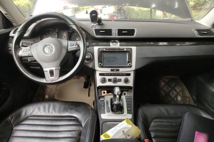 Used Volkswagen Magotan 2012 1.8TSI Luxury Model Center Console