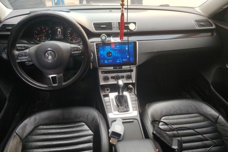 Used Volkswagen Magotan 2012 Revised 1.8TSI Luxury Version Center Console