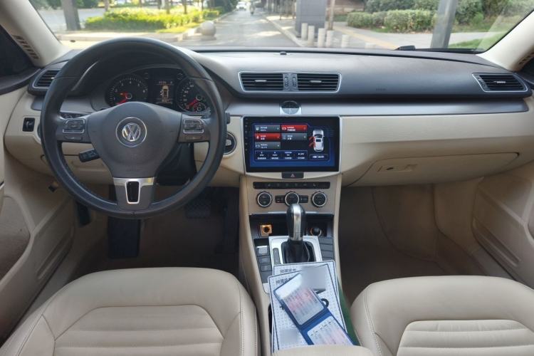 Used Volkswagen Magotan 2012 1.8TSI Luxury Model Center Console