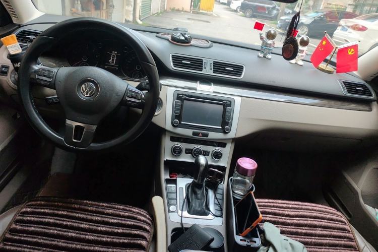 Used Volkswagen Magotan 2012 1.8TSI Prestige Model Center Console