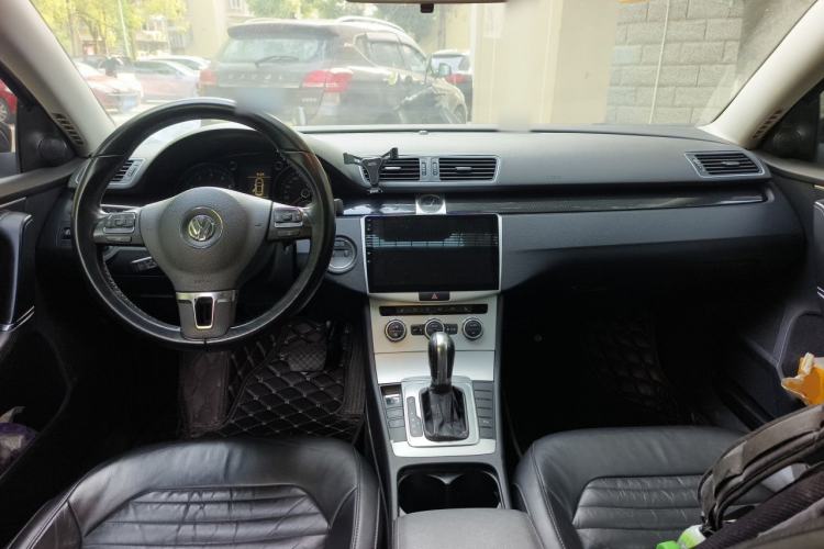 Used Volkswagen Magotan 2012 Revised 1.8TSI Luxury Version Center Console