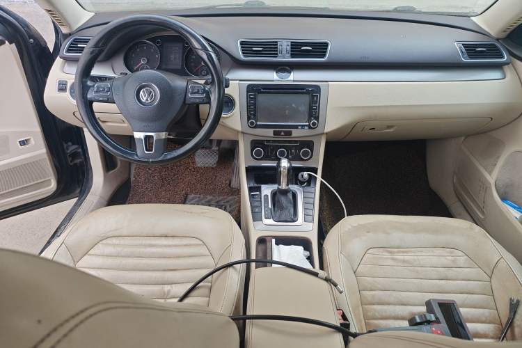 Used Volkswagen Magotan 2012 1.8TSI Luxury Model Center Console