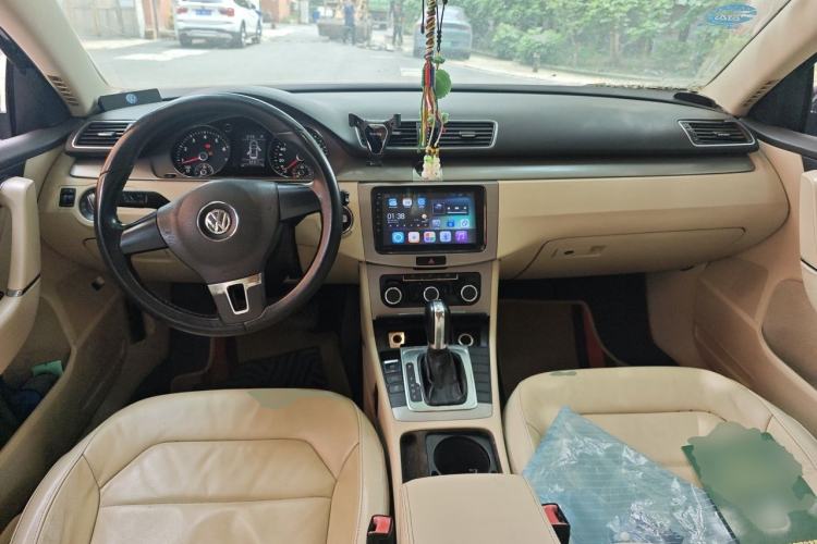Used Volkswagen Magotan 2012 Revised 1.4 TSI Comfort Version Center Console