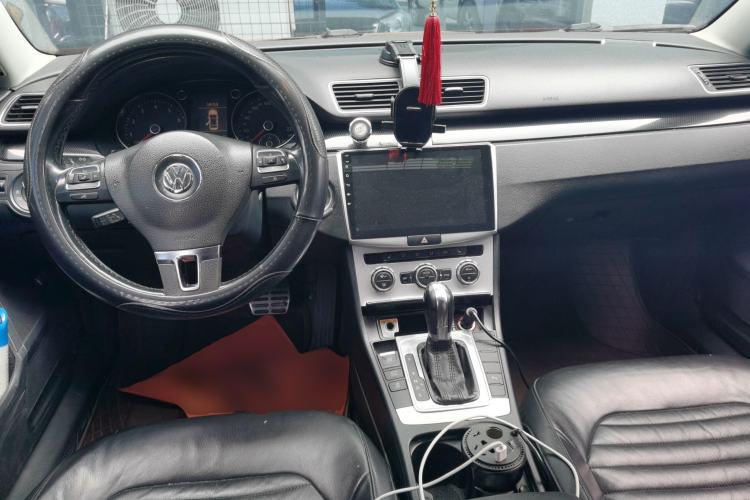 Used Volkswagen Magotan 2012 1.8TSI Luxury Model Center Console