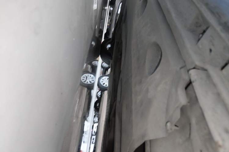 Used Volkswagen Magotan 2012 Travel Edition 2.0 TSI Comfort Version Chassis Front Right