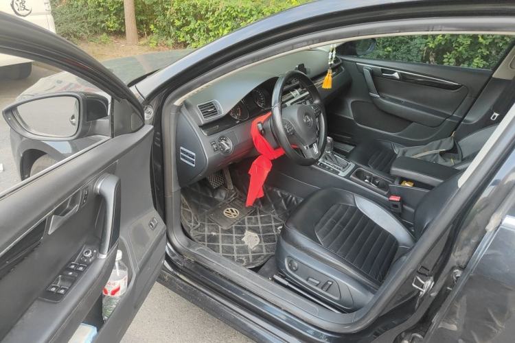 Used Volkswagen Magotan 2012 Revised Version 1.8TSI Leading Edition Driver Seat
