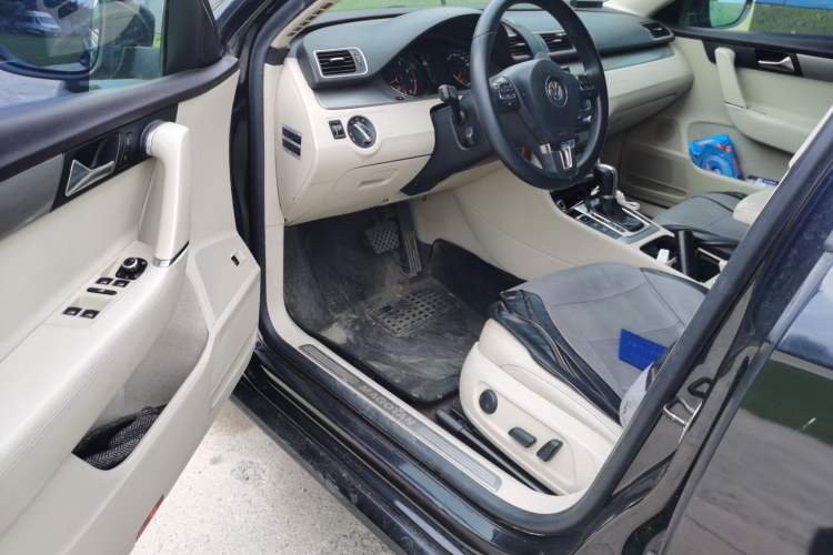 Used Volkswagen Magotan 2012 1.8TSI Luxury Model Driver Seat