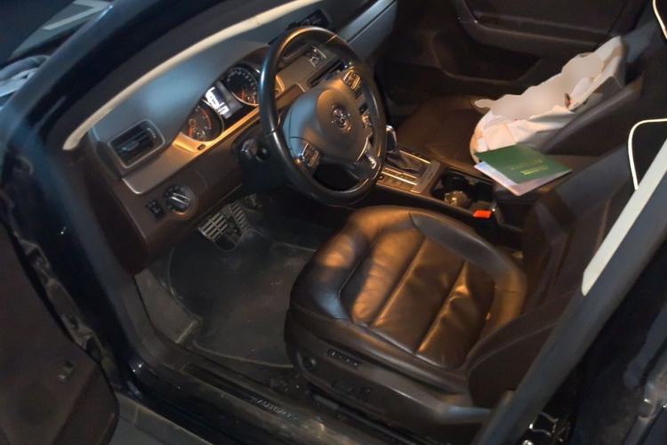 Used Volkswagen Magotan 2012 Travel Edition 2.0 TSI 4x4 Comfort Version Driver Seat
