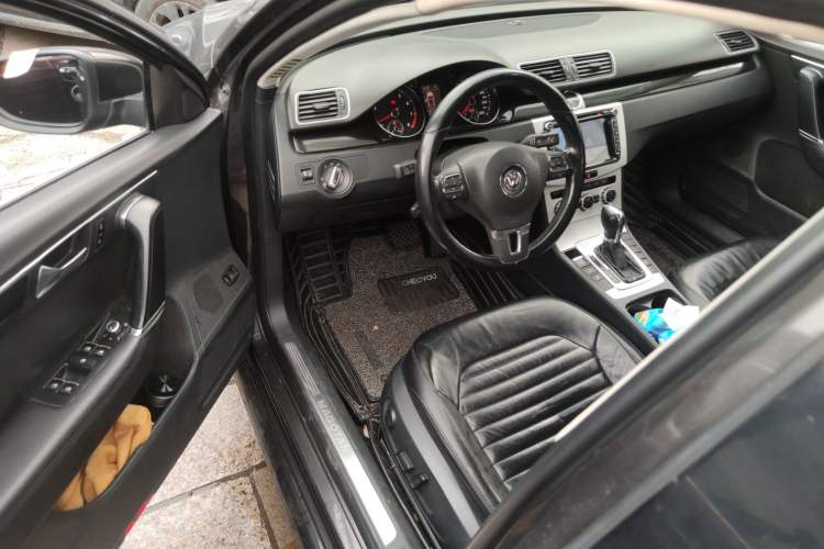 Used Volkswagen Magotan 2012 Revised 1.8TSI Luxury Version Driver Seat