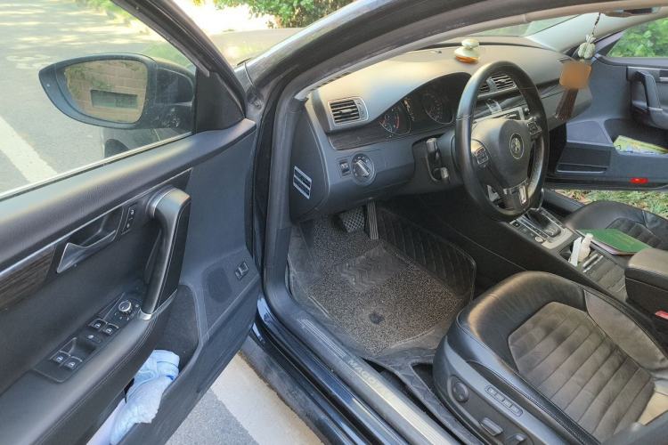 Used Volkswagen Magotan 2012 Facelift 1.8TSI Prestige Model Driver Seat