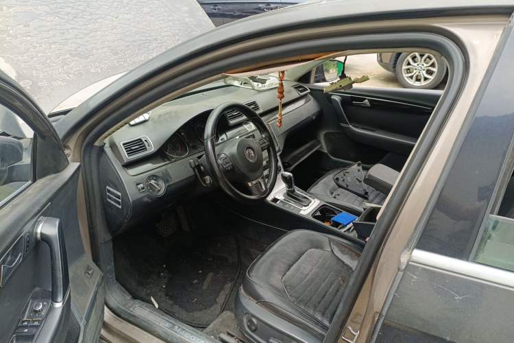 Used Volkswagen Magotan 2012 Revised Version 1.8TSI Leading Edition Driver Seat