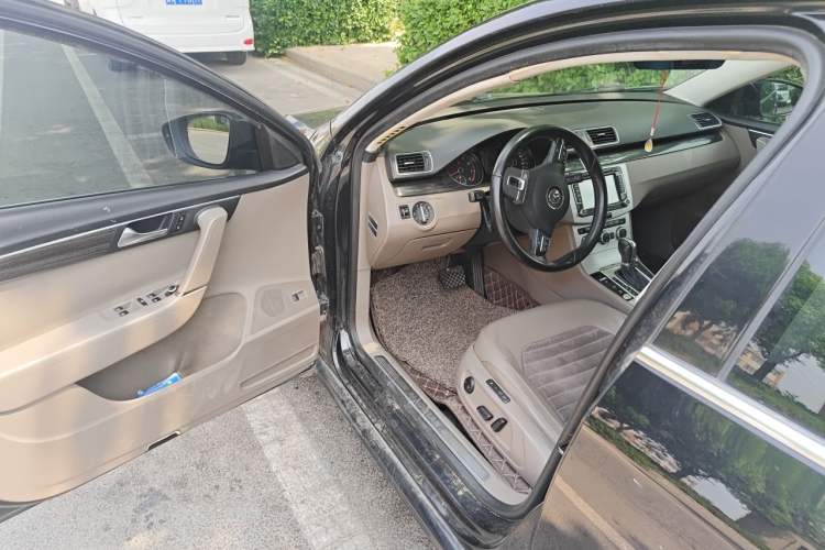 Used Volkswagen Magotan 2012 Facelift 2.0 TSI Prestige Model Driver Seat