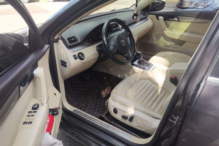 Used Volkswagen Magotan 2012 1.8TSI Luxury Model Driver Seat