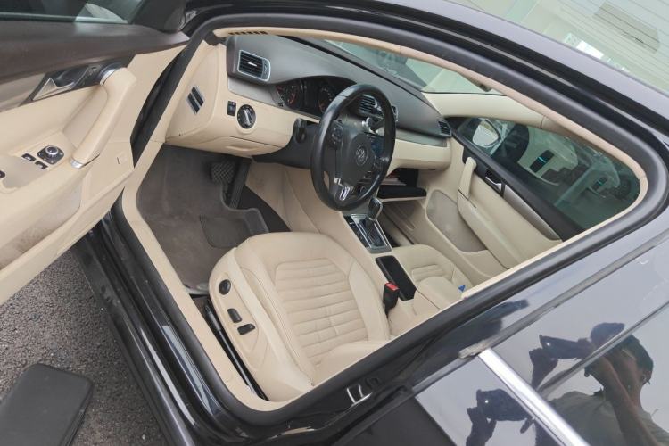 Used Volkswagen Magotan 2012 Revised Version 1.8TSI Leading Edition Driver Seat